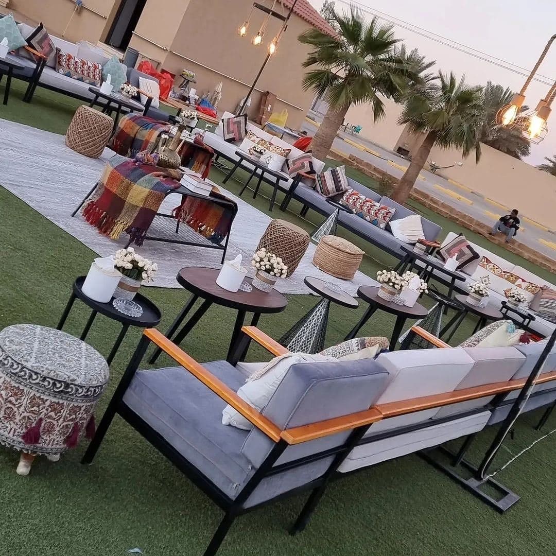 تجربة ضيافة مختلفة مع تاجير جلسات أرضية وخارجية في الرياض