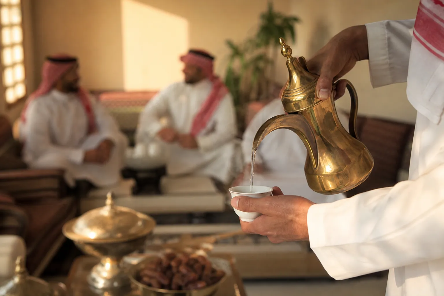 قهوجي الدمام: دليلك لترتيب ضيافة سعودية تناسب مناسبتك