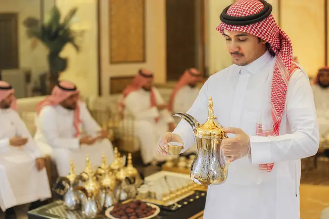 قهوجين للمناسبات: دليلك لتنظيم ضيافة القهوة في الرياض